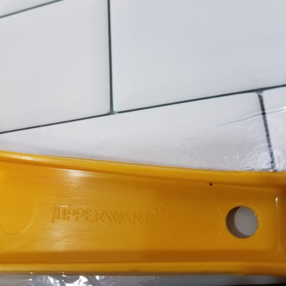 Tupperware Colander - Picture 6 of 11